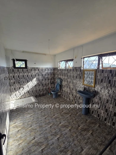 For Sale – 4-Bedroom House with Pool, CCTV & Alarm | Goodlands (Bypass Area)