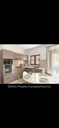 3-Bedroom Triplex for Rent – Pereybère / Grand Baie