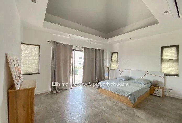 For Sale – Modern Villa in Péreybère