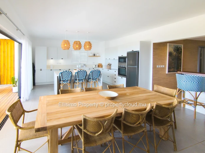 For Rent – St Antoine, Ground Floor Combo Apartment