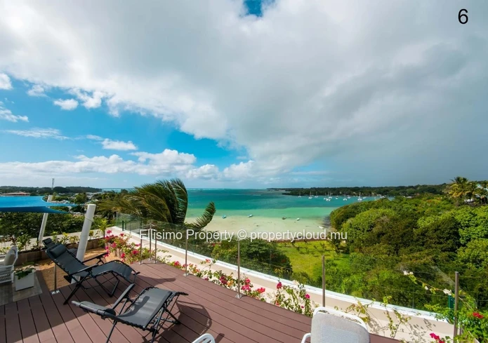 Waterfront Penthouse for Rent – Lor Lagoon, Trou d’Eau Douce