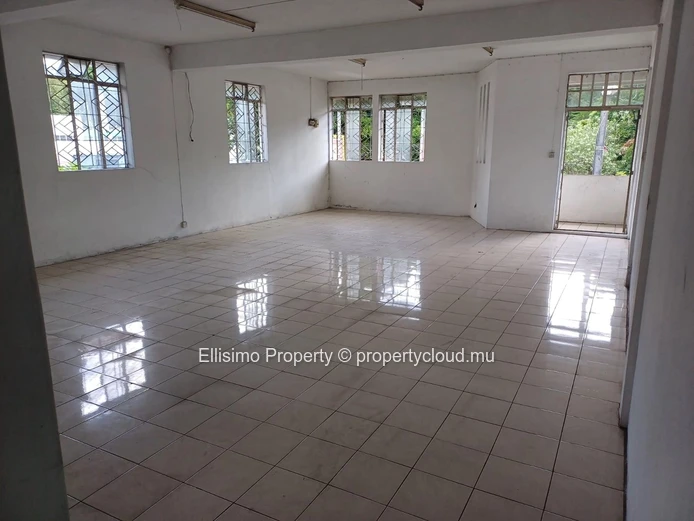 Spacious Building for Rent – Perfect for Office Use