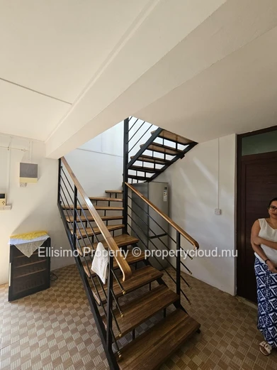 3-Bedroom Duplex for Rent – with Charming Private Garden