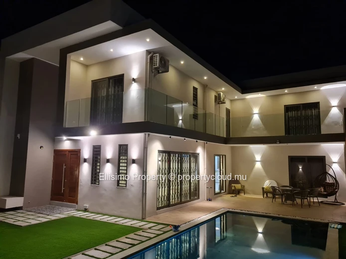 Family Villa for Rent – Grand Baie, Chemin Vingt Pieds