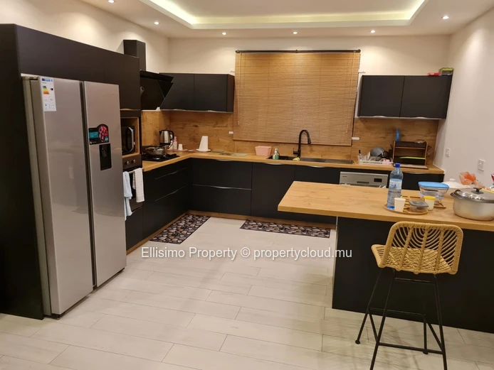 Family Villa for Rent – Grand Baie, Chemin Vingt Pieds