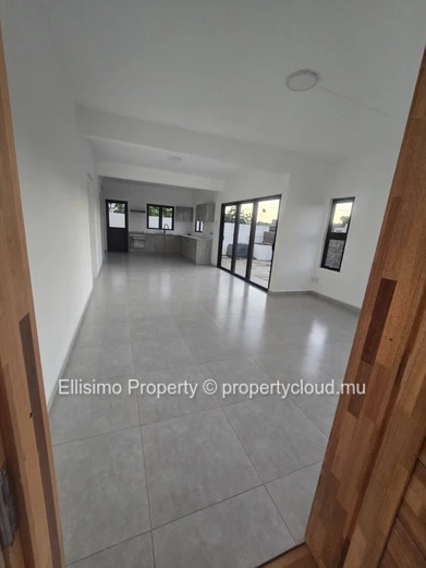 ?? À Vendre – Villa Contemporaine avec Piscine à Proximité de Grand Baie