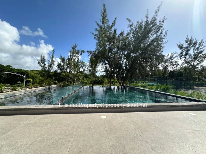 FOR RENT – Beachfront 3-Bedroom Ground Floor Apartment in Ocean Grand Gaube