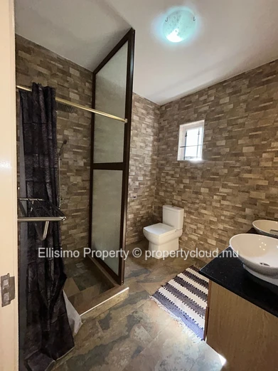3-Bedroom Villa for Sale in Pearl Residence – Coastal Comfort Awaits!
