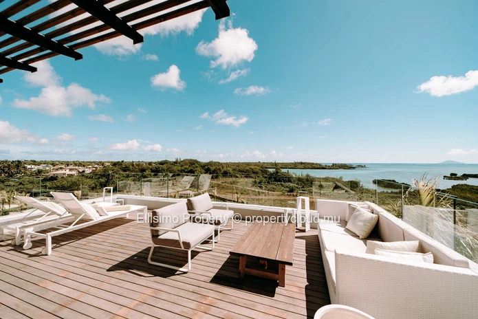 St Antoine – Penthouse Vue Mer | 4 Chambres (1 en Suite) – Dernier Étage | Disponible à partir de mi-février 2026 – L...