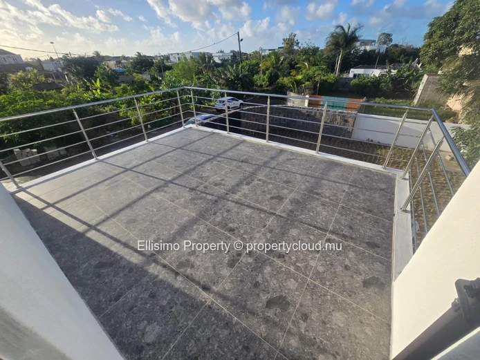 ?? À Vendre – Villa Contemporaine avec Piscine à Proximité de Grand Baie