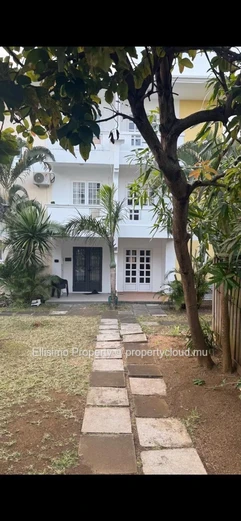 3-Bedroom Triplex for Rent – Pereybère / Grand Baie