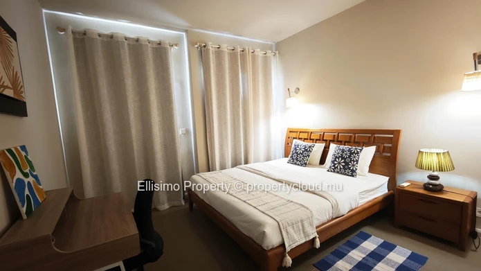 Charming Townhouse in Azuri