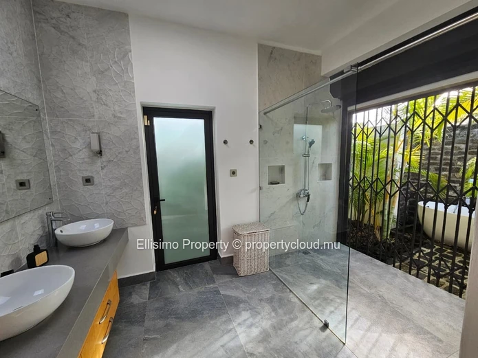 For rent, an exceptional villa