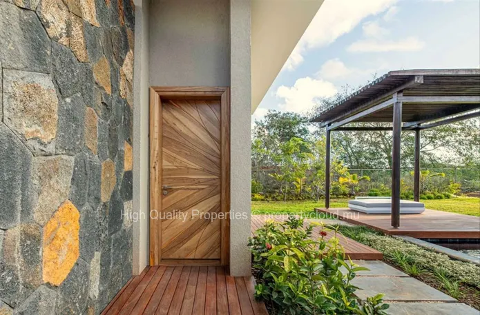 Jacaranda Luxury Villas