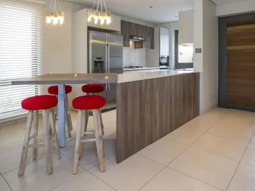 3 Bedroom Townhouse, Duplex