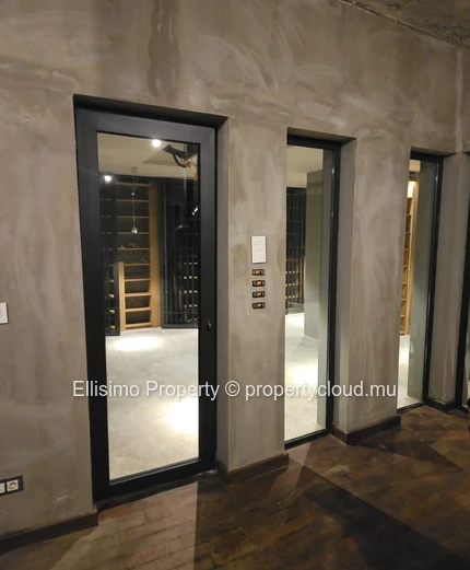 FOR RENT – Stunning 3-Bedroom Apartment with En-Suite Bathrooms in Belle Vue (next to Hillside)