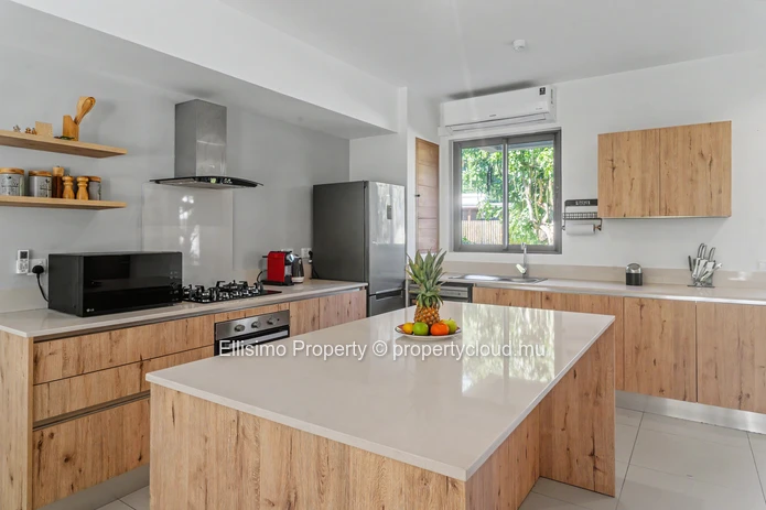 Beautiful House for Rent in Calodyne 