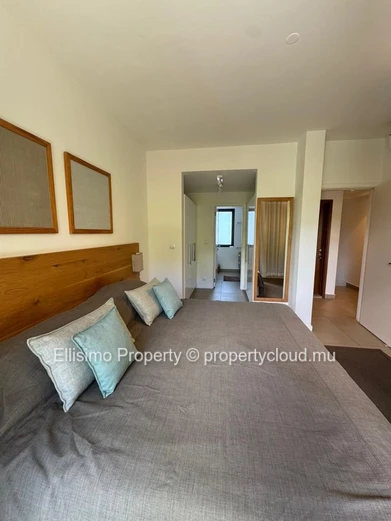Elegant Townhouse in Azuri – Modern Comfort & Serenity