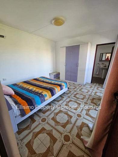 3-Bedroom Duplex for Rent – with Charming Private Garden