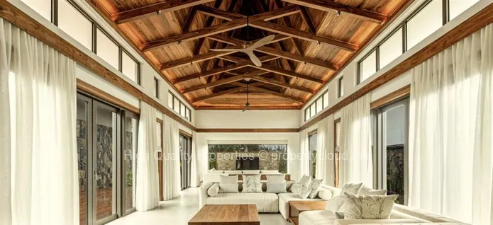 Jacaranda Luxury Villas 