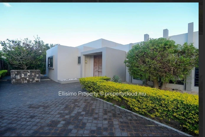For Rent – Elegant 3-Bedroom Villa in Royal Park, Balaclava