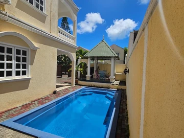 3 Bedroom Townhouse, Duplex
