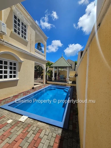 For Rent 4 bd – Duplex in a Small Residence with private Swimming Pool