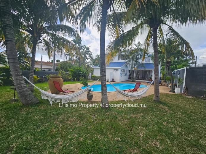 For Rent – Spacious Family Villa with Large Garden and Pool