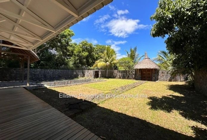 For Rent – Modern 3-Bedroom Villa with Private Pool in Calodyne 