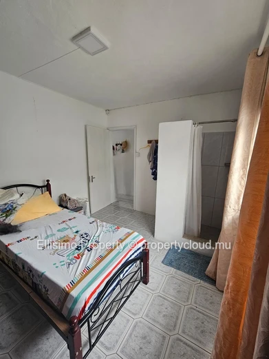 For Rent 4 bd – Duplex in a Small Residence with Shared Swimming Pool