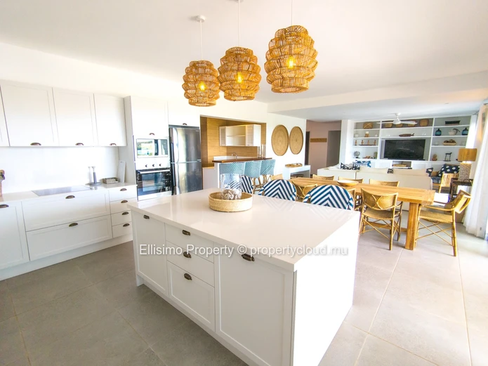 For Rent – St Antoine, Ground Floor Combo Apartment