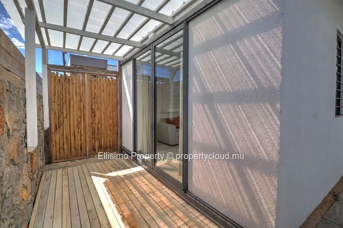For sale / available – Modern independent villa