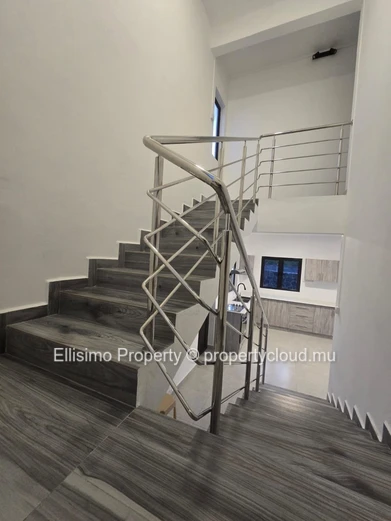 ?? À Vendre – Villa Contemporaine avec Piscine à Proximité de Grand Baie