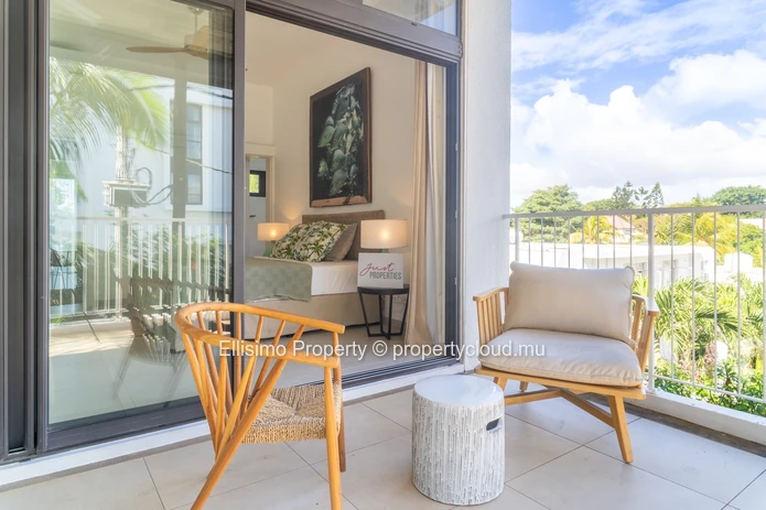 Modern Living Just Minutes from the Coast
