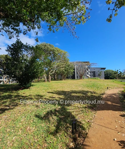 FOR RENT – Stunning 3-Bedroom Apartment with En-Suite Bathrooms in Belle Vue (next to Hillside)