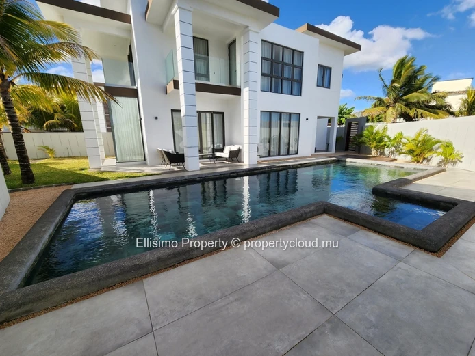 For Sale – Sumptuous Luxury Villa in a Prestigious Residential Estate, Grand Baie