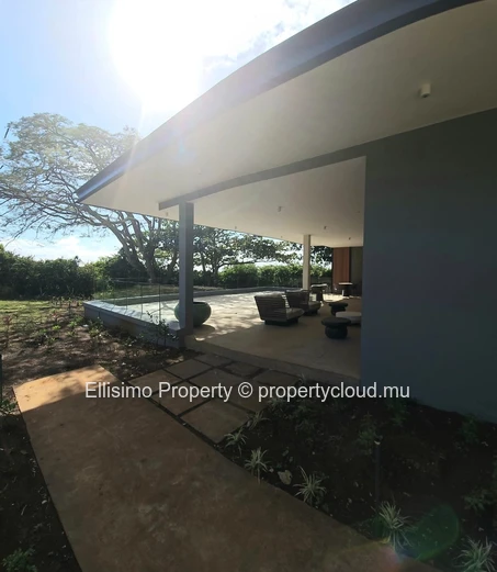 FOR RENT – Stunning 3-Bedroom Apartment with En-Suite Bathrooms in Belle Vue (next to Hillside)