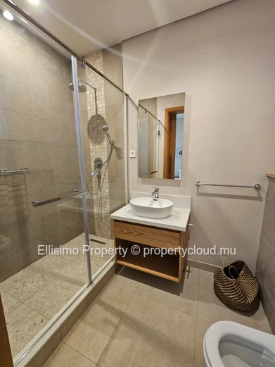 FOR RENT – Stunning 4-Bedroom Ensuite Apartment in Belle Vue (next to Hillside)