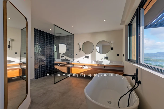 Elegance Overlooking the Lagoon