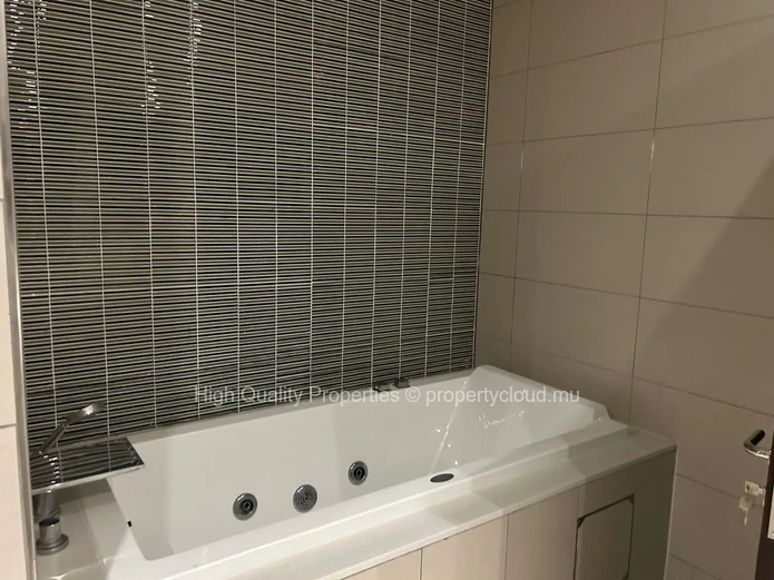 Apartment for sale in Grand Bay La Croisette 