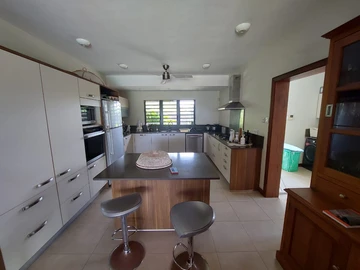 4 Bedroom Villa