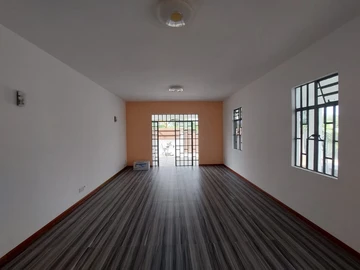 5 Bedroom Villa