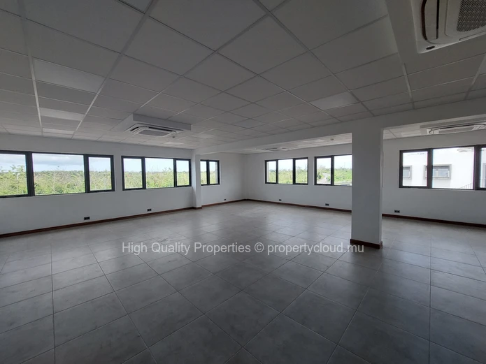 Office for Rent in Pin Point Calbasse 
