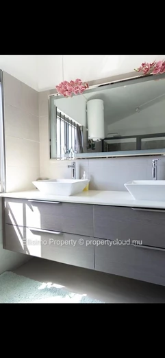 3-Bedroom Triplex for Rent – Pereybère / Grand Baie