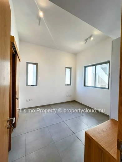 Elegant 2-Bedroom Ensuite Apartment with Resort-Style Facilities – Rs 80,000 Fully Furnished