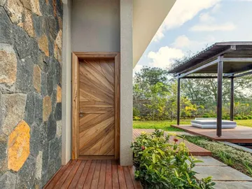 4 Bedroom Villa