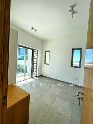 Modern 2-Bedroom Apartment with En-Suite Comfort & Premium Amenities – Rs 65,000