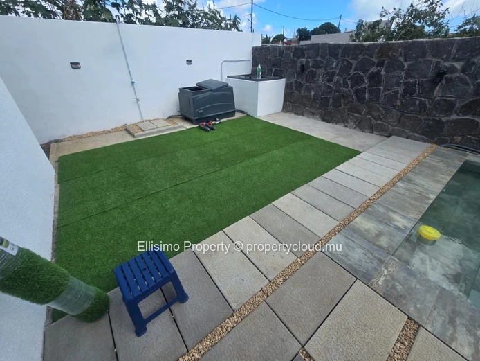 ?? À Vendre – Villa Contemporaine avec Piscine à Proximité de Grand Baie