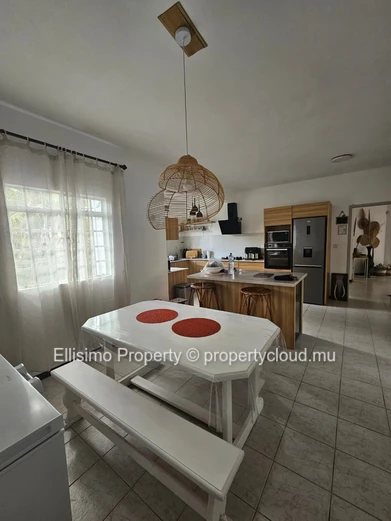 For Rent – Spacious Family Villa with Large Garden and Pool