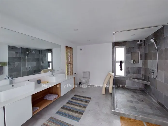  Magnificent new waterfront villa in Trou aux Biches
